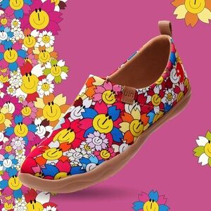 NWT UIN Women’s Comfortable Shoes/Smiley HANA/US7
